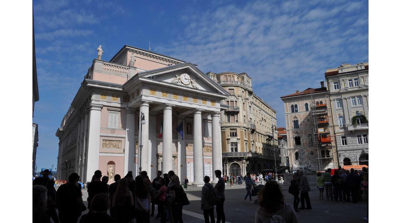 Unica Nel Cuore Storico Di Trieste Eksteriør billede
